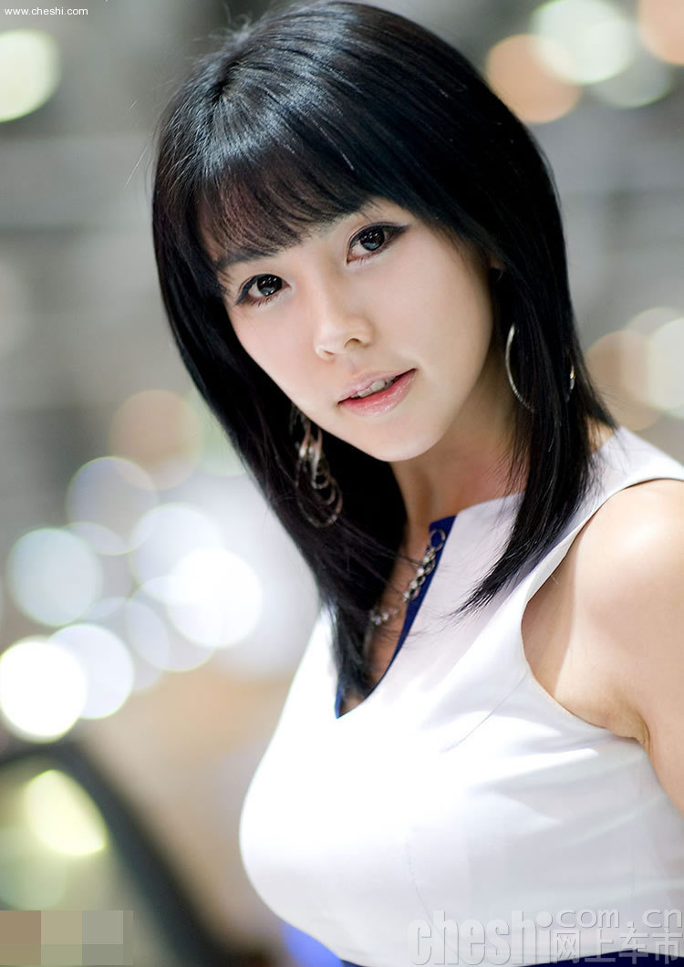 美女车模李智友