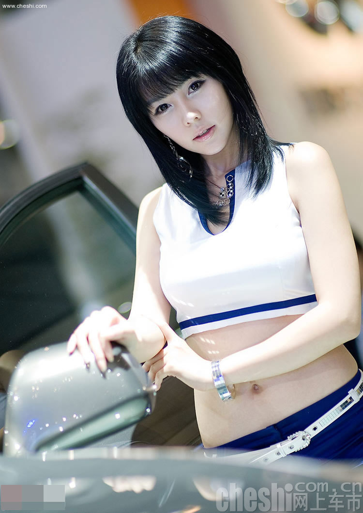 美女车模李智友