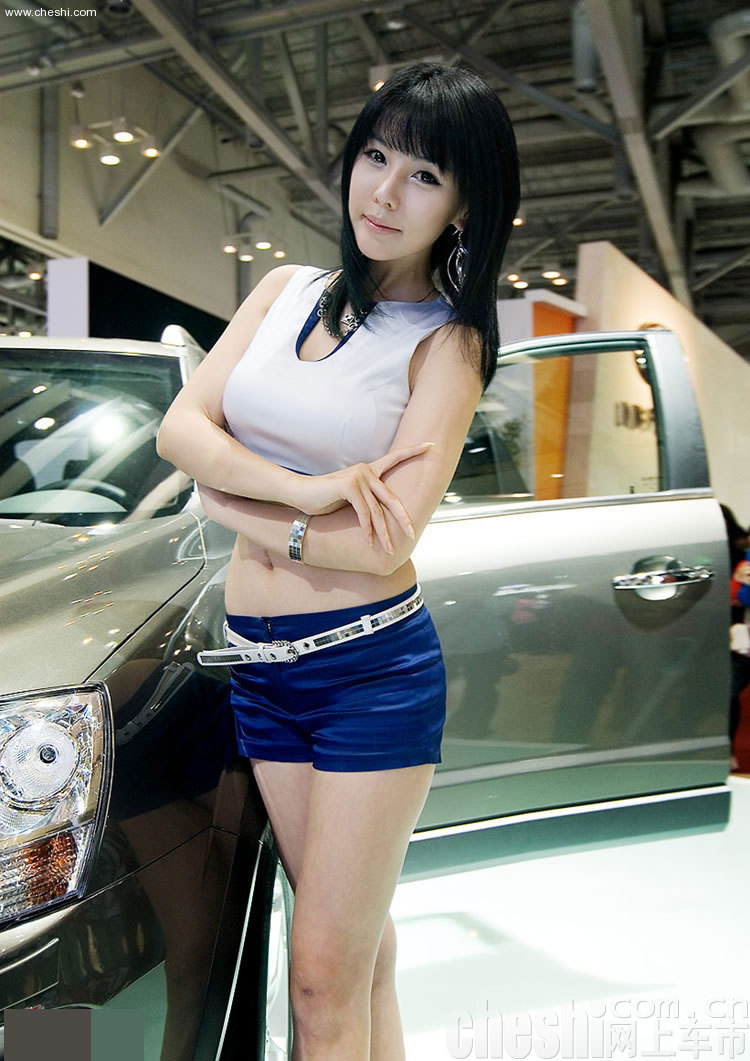 美女车模李智友