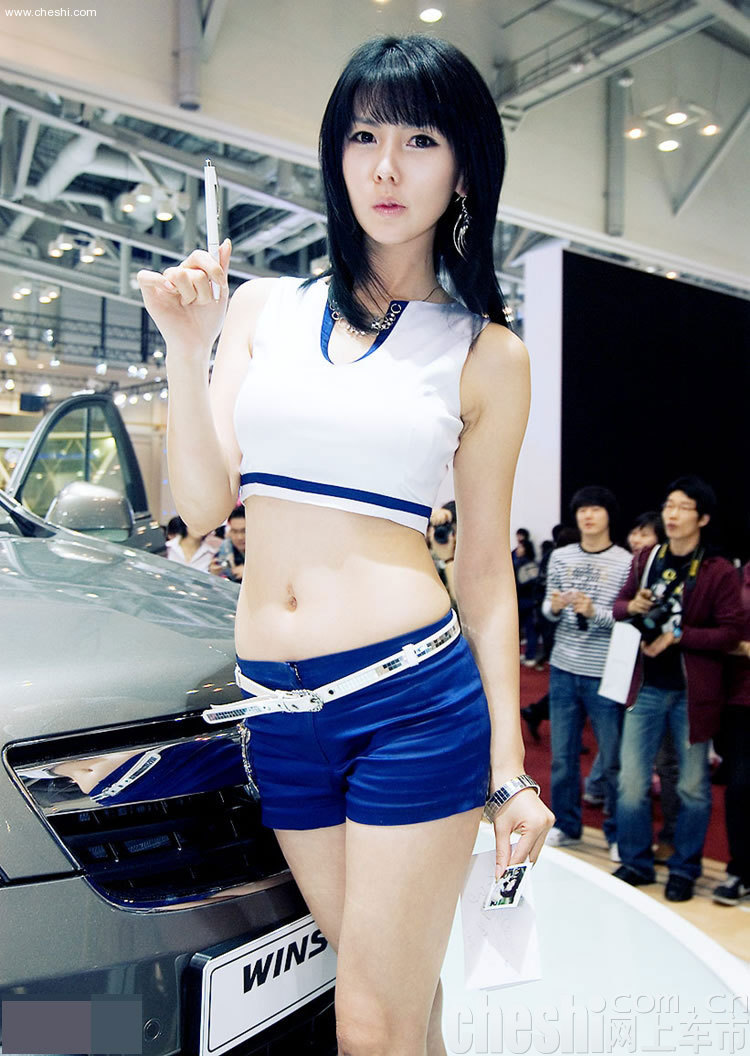 美女车模李智友
