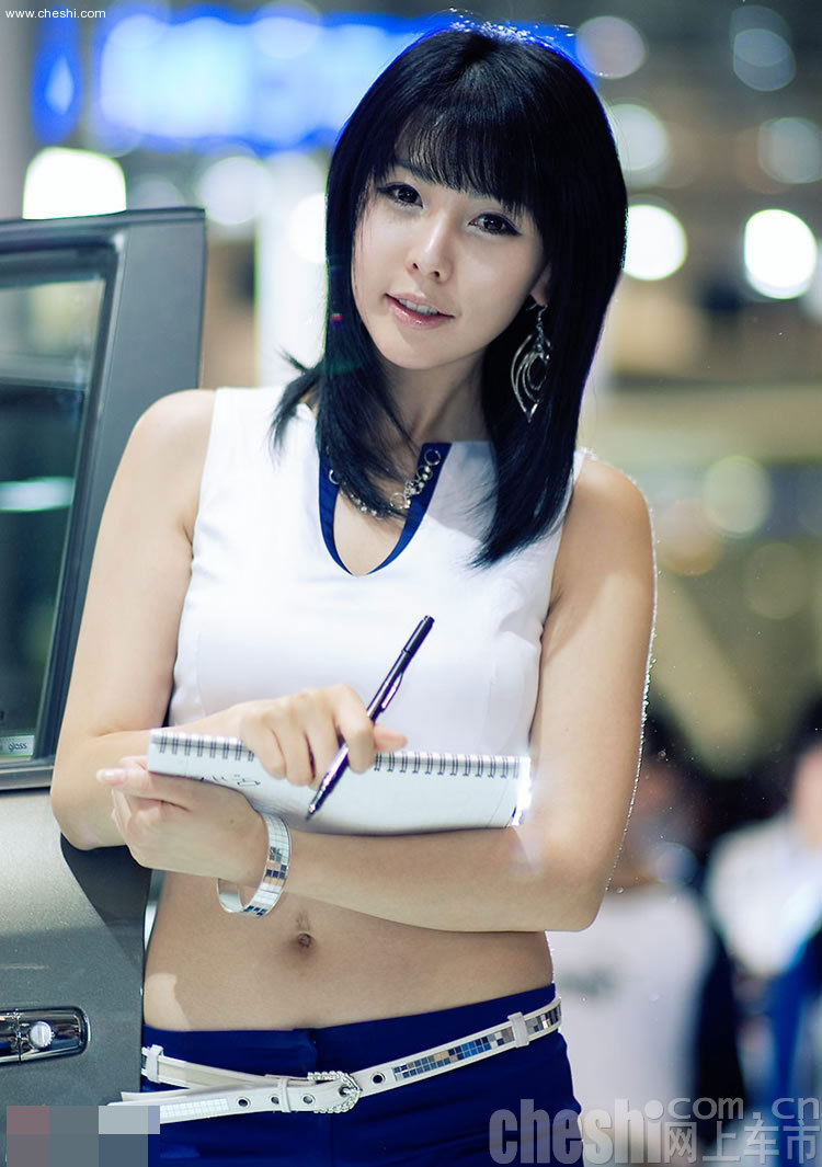 美女车模李智友