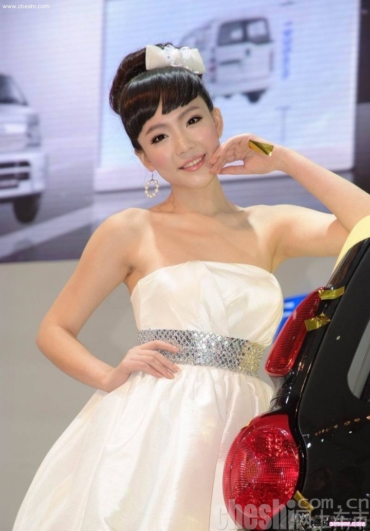 2009广州车展车模侧脸写真