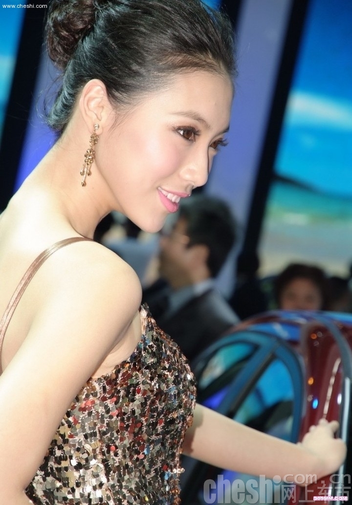 2009广州车展车模侧脸写真