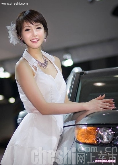韩国当红香车靓模Kang Yui