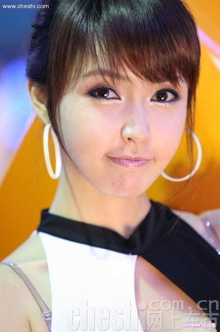 韩国当红香车靓模Kang Yui