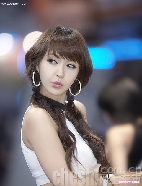 韩国当红香车靓模Kang Yui