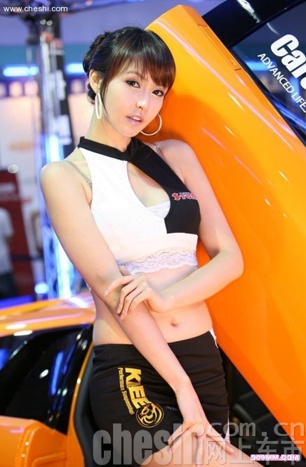 韩国当红香车靓模Kang Yui