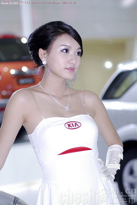 2008 北京車展上漂亮的車模真不少