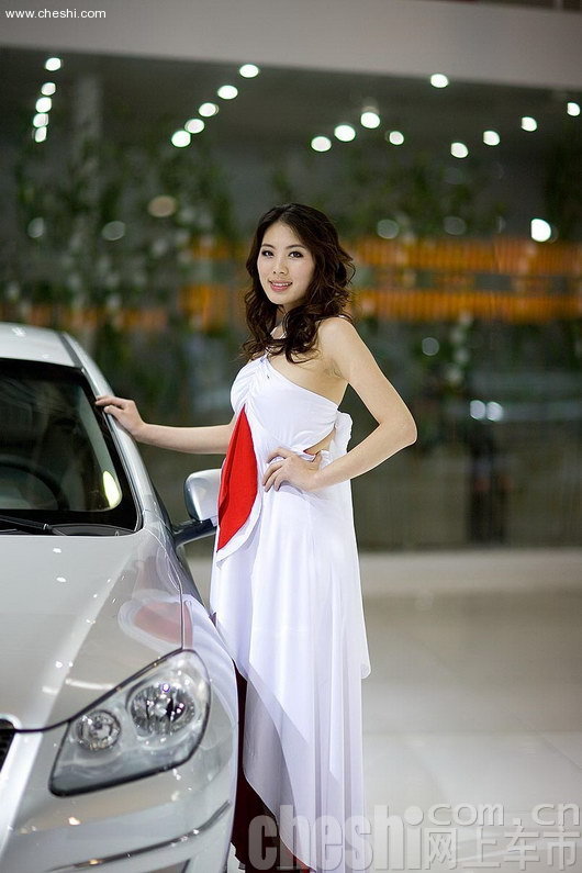 2008 北京車展上漂亮的車模真不少