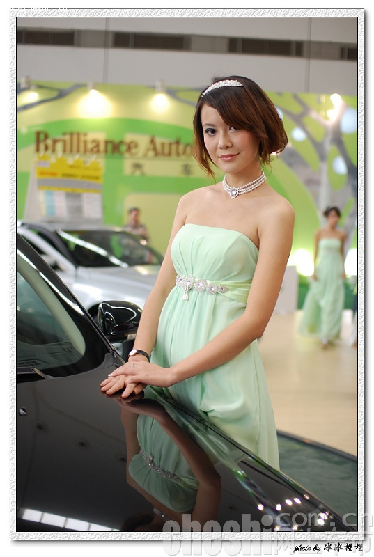 2009南宁东盟车展的美女车模们