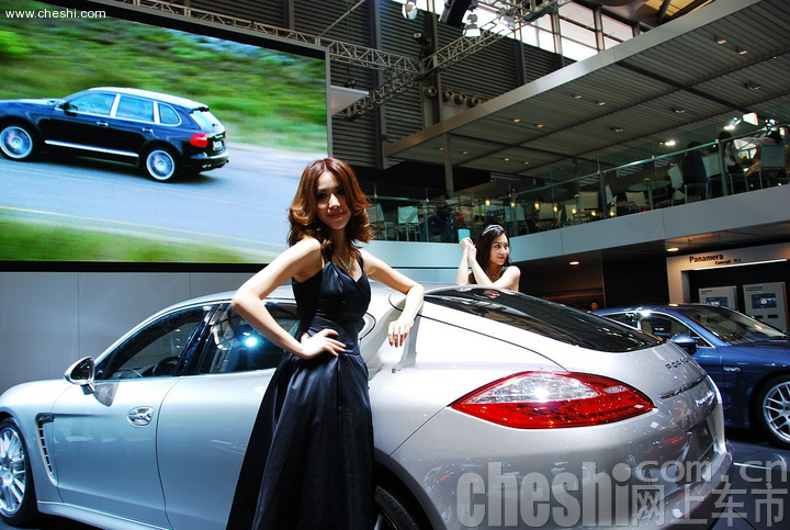 Auto Shanghai 2009 -车模全身