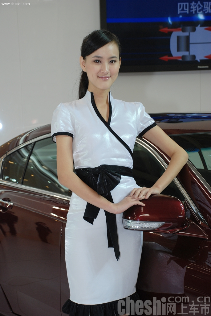 太原第三届TOP车展美女车模锦集-讴歌