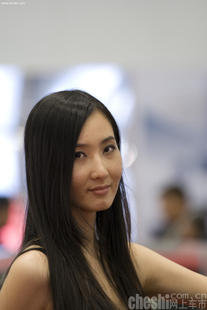 靓丽车模