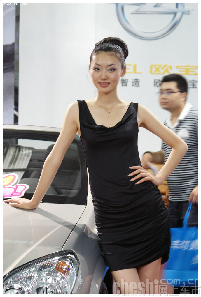 靓丽车模