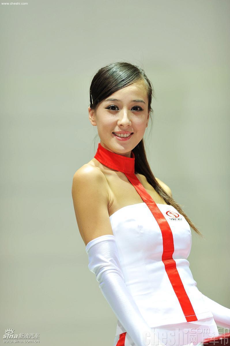 靓丽车模