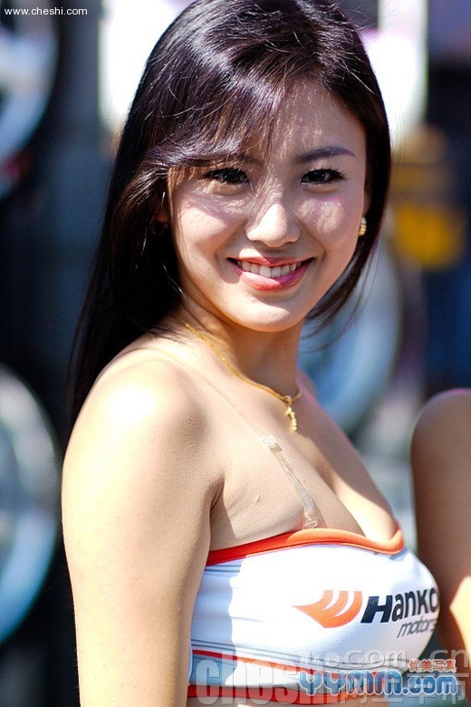 赛车女郎的气质