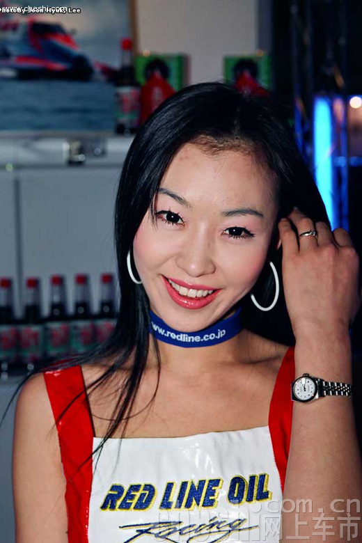 电眼美女