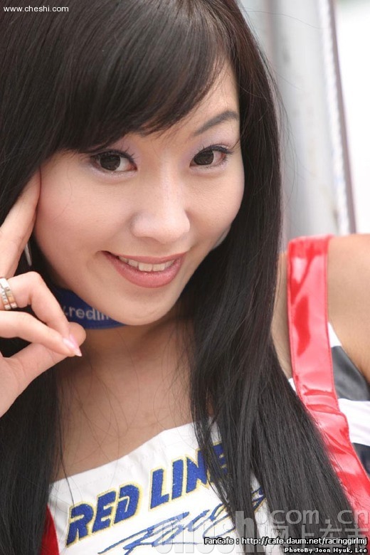 电眼美女