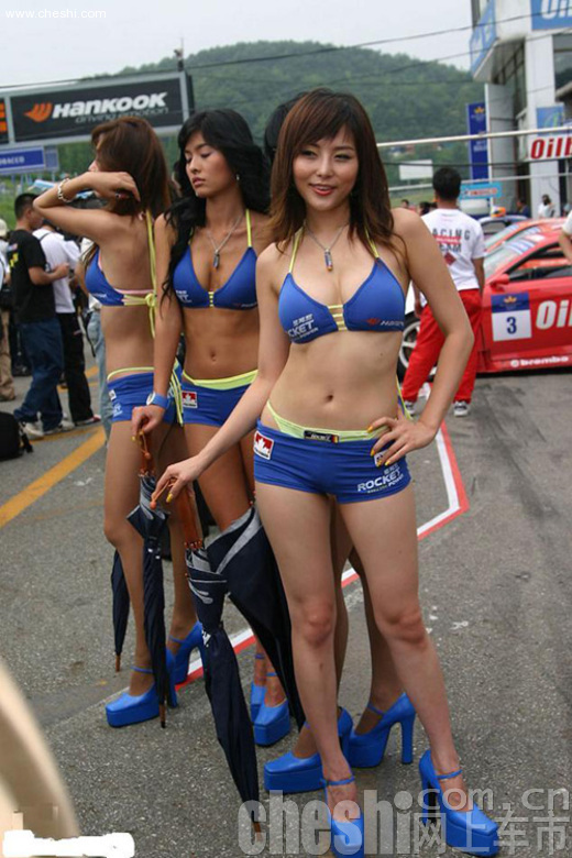 靓丽车模