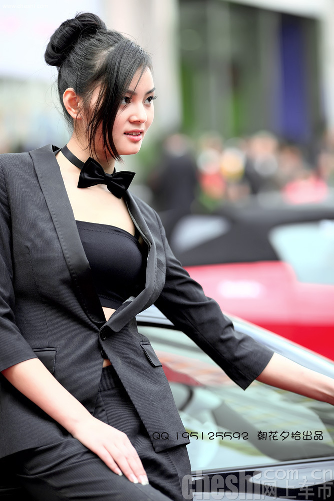 美腿美胸