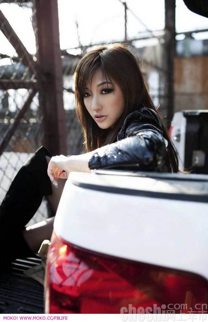 黑丝美女