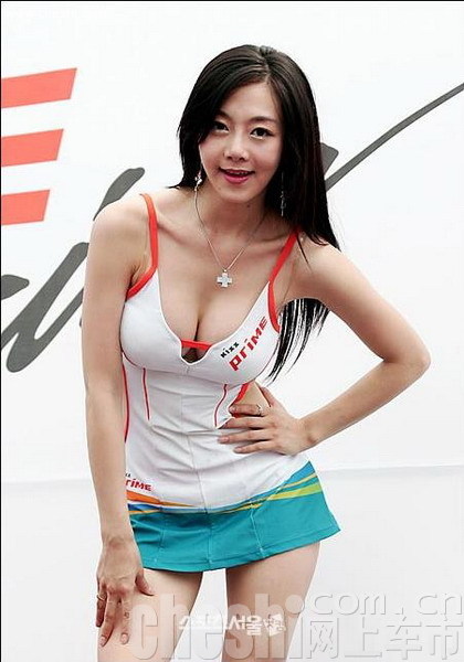 车模秀乳为哪般？