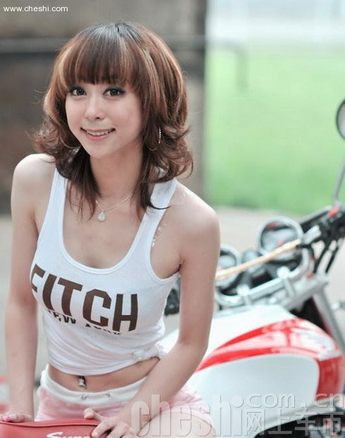 机车美女