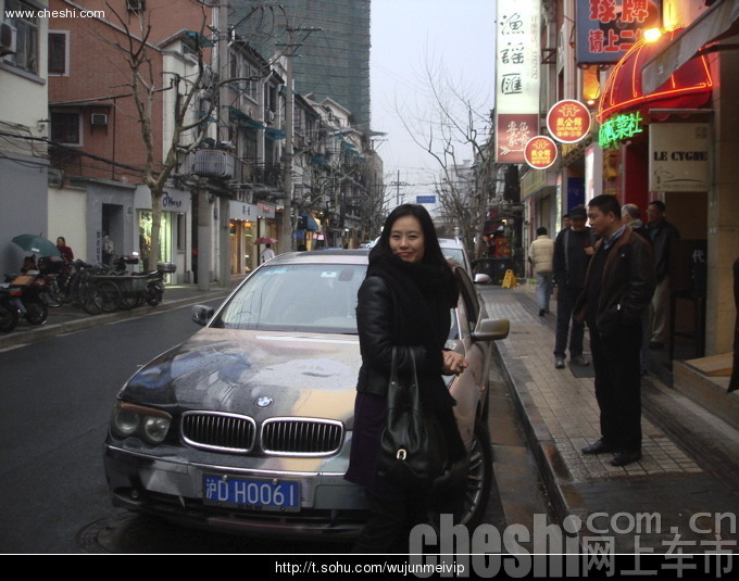 邬君梅偏爱豪车