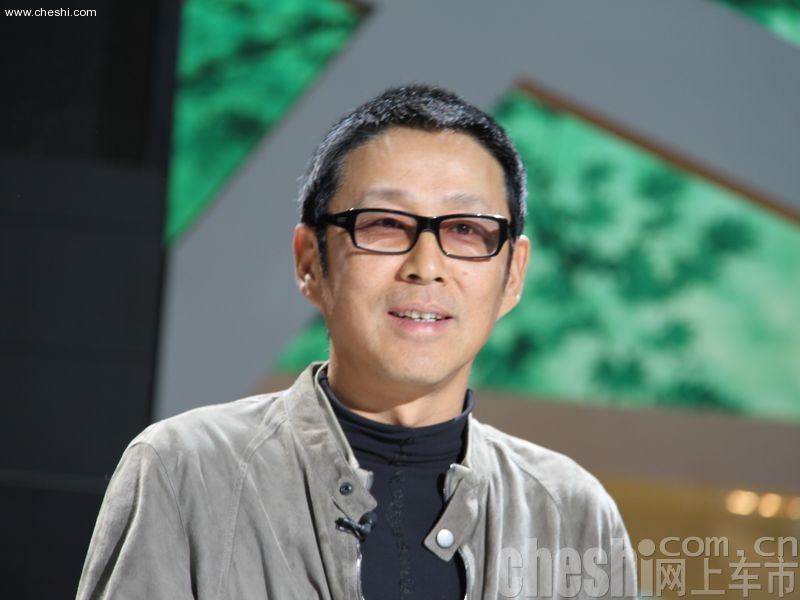 陈道明现身车展