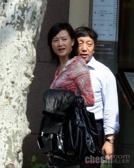 千万宾利接宋祖英