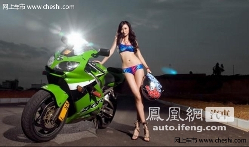 美艳比基尼车模