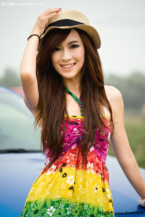 长腿美女婀娜多姿