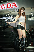 韩国熟女崔玉珍车模性感写真