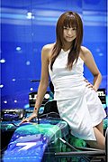 兔美女车模