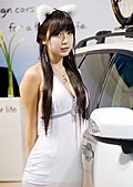 兔美女车模
