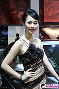 冷艳性感 彰显个性 沃尔沃名模冯熙然