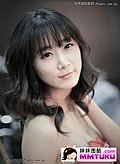 白皙靓丽的高贵美女