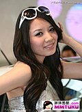 卷发美女超浓女人味