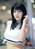 美女车模李智友