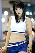美女车模李智友
