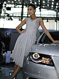 强势推出2009广州车展车模美女集中营