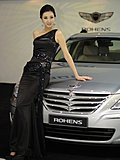 强势推出2009广州车展车模美女集中营