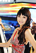 强势推出2009广州车展车模美女集中营