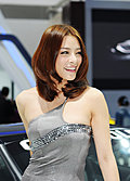 强势推出2009广州车展车模美女集中营