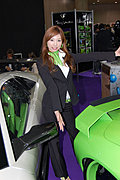 2009东京改装车展上的美女车模