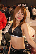 2009东京改装车展上的美女车模
