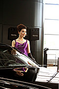 2009南宁东盟车展的美女车模们