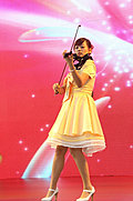 2009南宁东盟车展的美女车模们