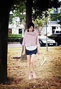 迷人的汽车可人女郎