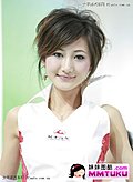 俏丽车模青春无敌